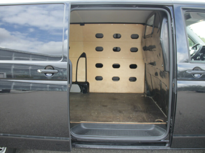 Volkswagen T6 Transporter - Photo