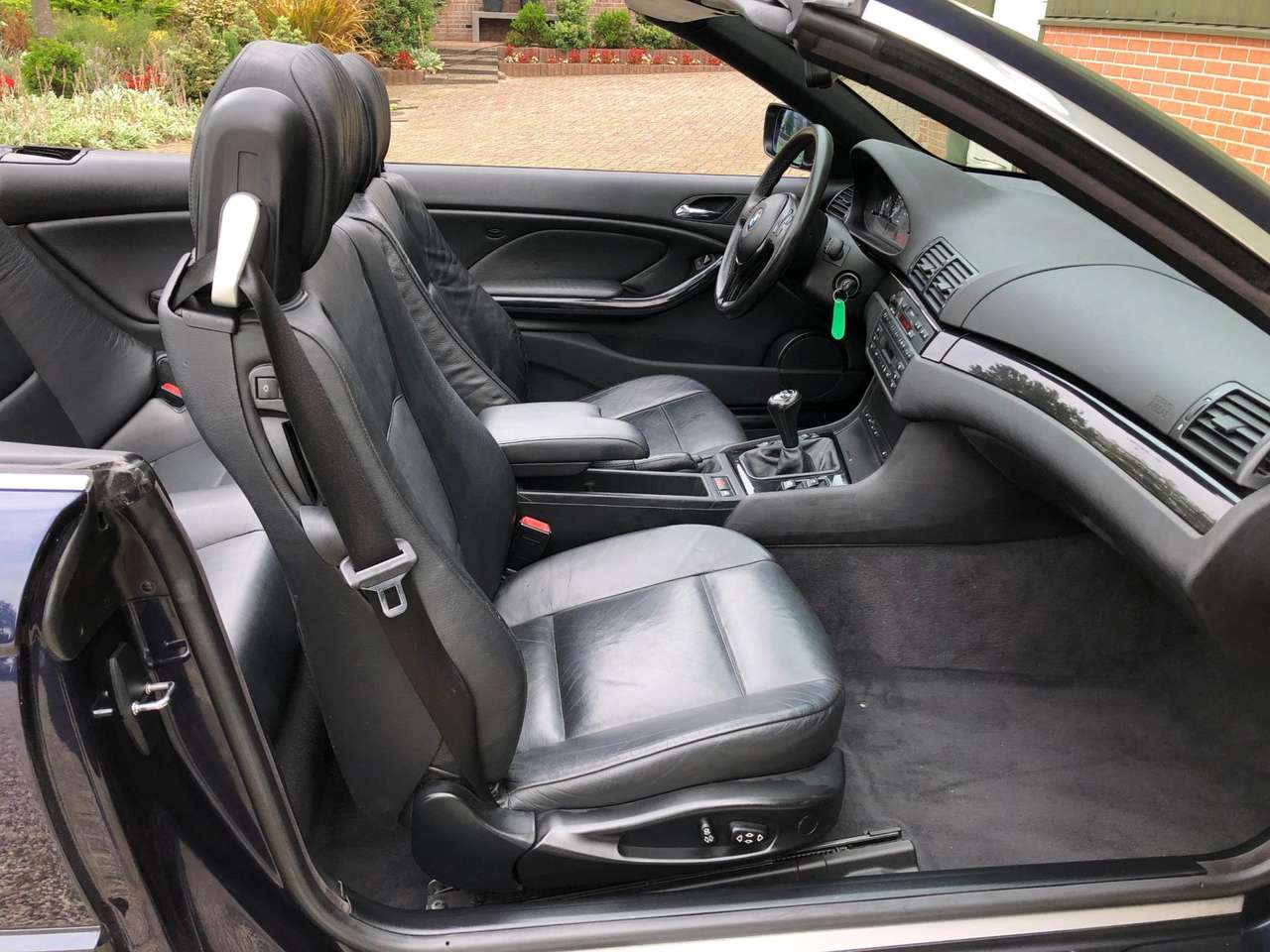 BMW 323CI Cabrio - Photo