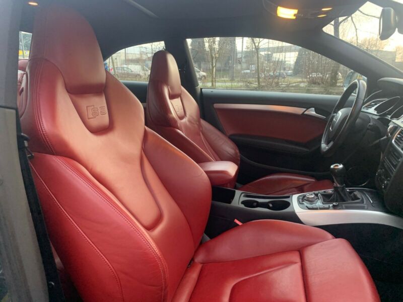 Audi S5 Coupe 4.2 Quattro - Photo