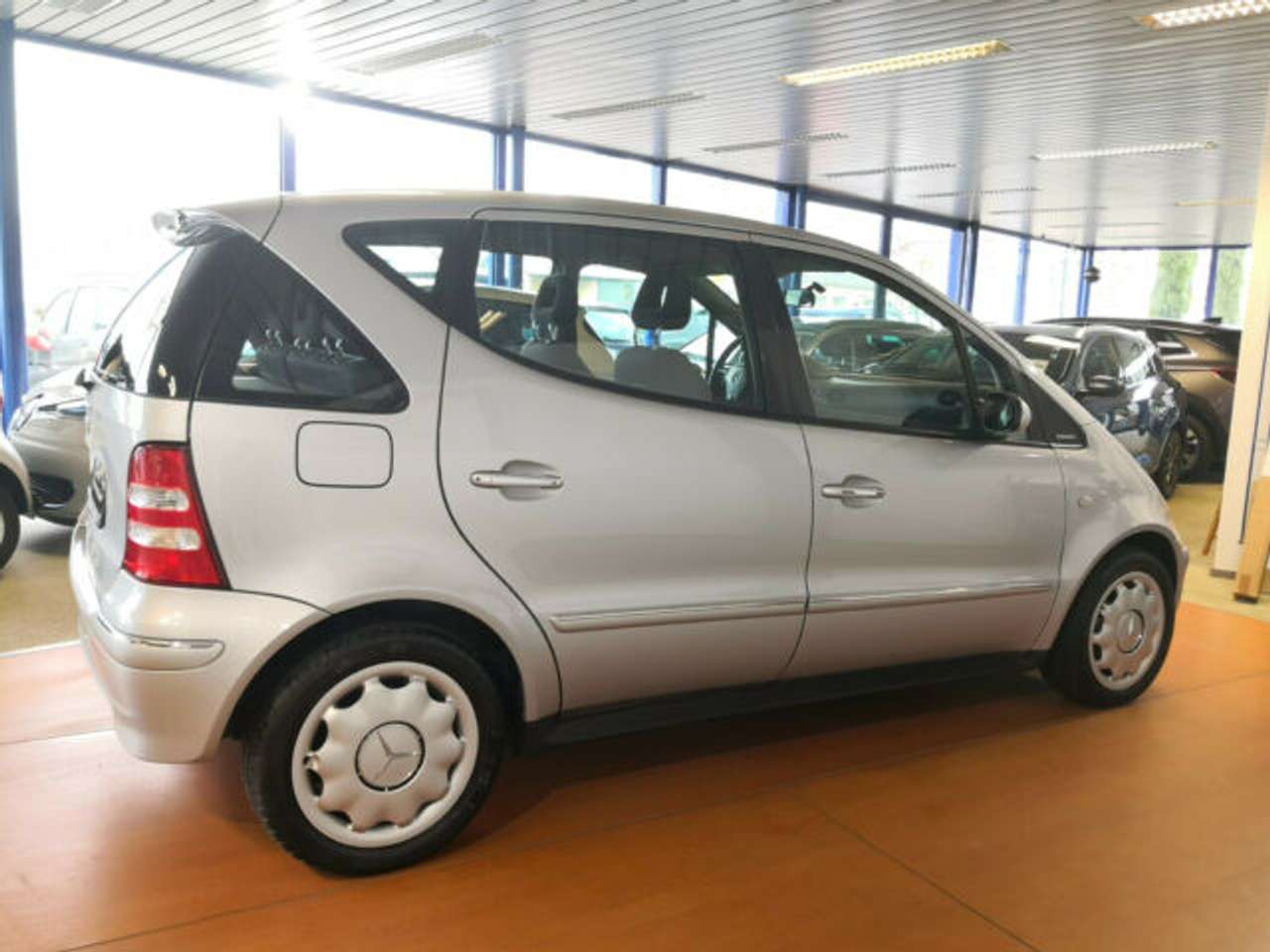 Mercedes Classe A 160 - Photo