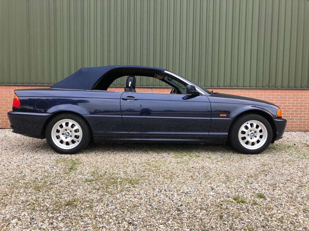 BMW 323CI Cabrio - Photo