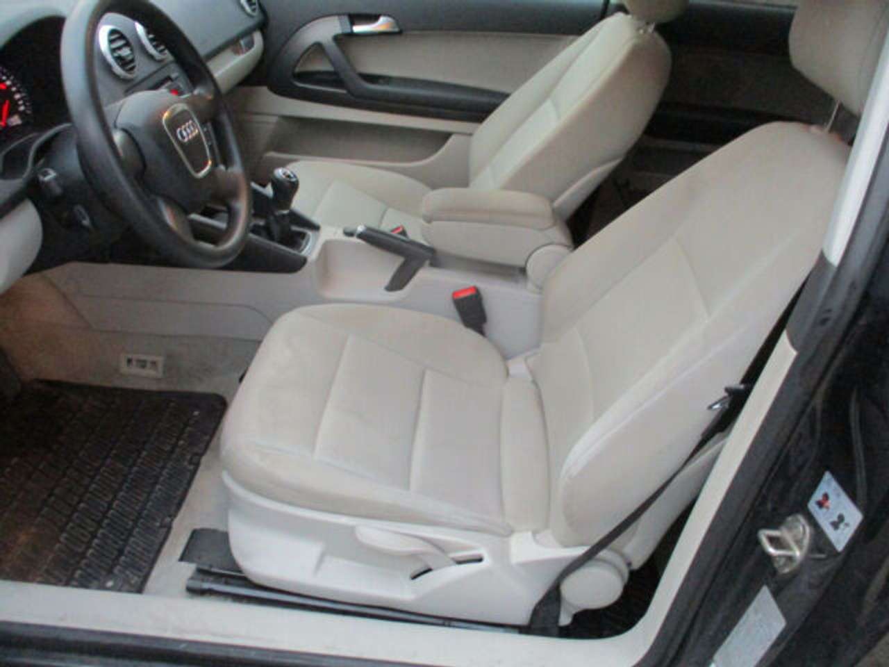 Audi A3 2.0 TDI Attraction - Photo