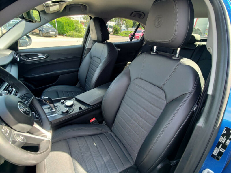 Alfa Romeo Giulia Super - Photo