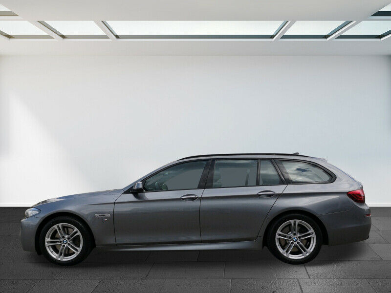 BMW 535d xDrive Touring PDC - Photo