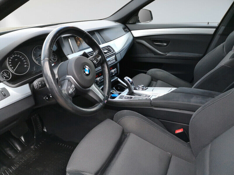 BMW 535d xDrive Touring PDC - Photo