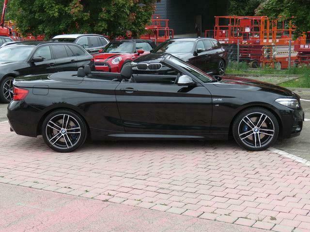 BMW M240i xDrive Cabrio - Photo