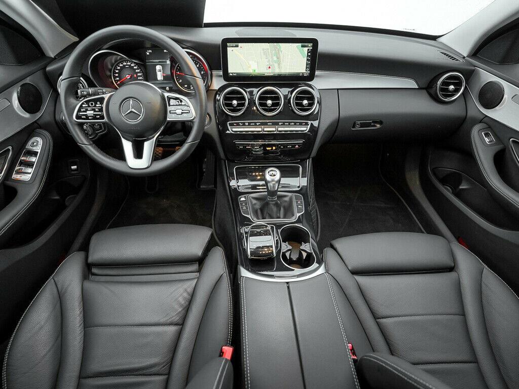 Mercedes-Benz C 200 d T Comand Panorama Multibeam Avantgarde - Photo