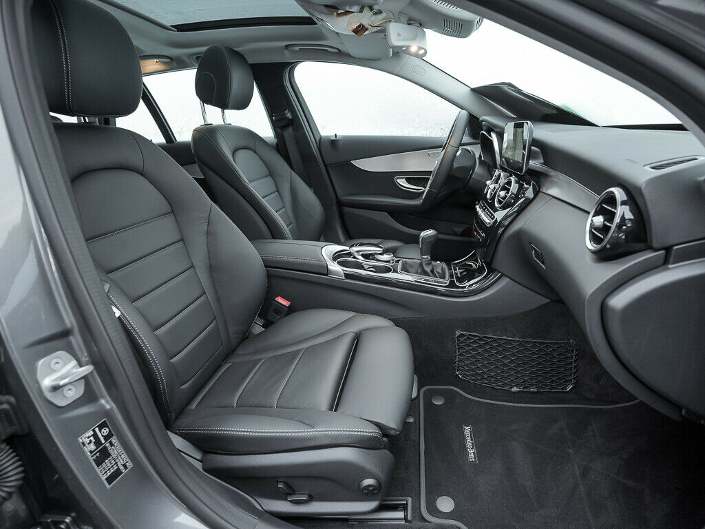 Mercedes-Benz C 200 d T Comand Panorama Multibeam Avantgarde - Photo